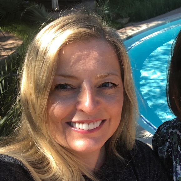 Meet your Posher, Claire - Picture 1 of 1